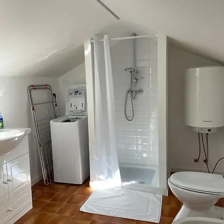 Apartment Trilo In Posizione Riservata E Strategica Sia Per Il Mare Che Per Il Centro Di E Numana